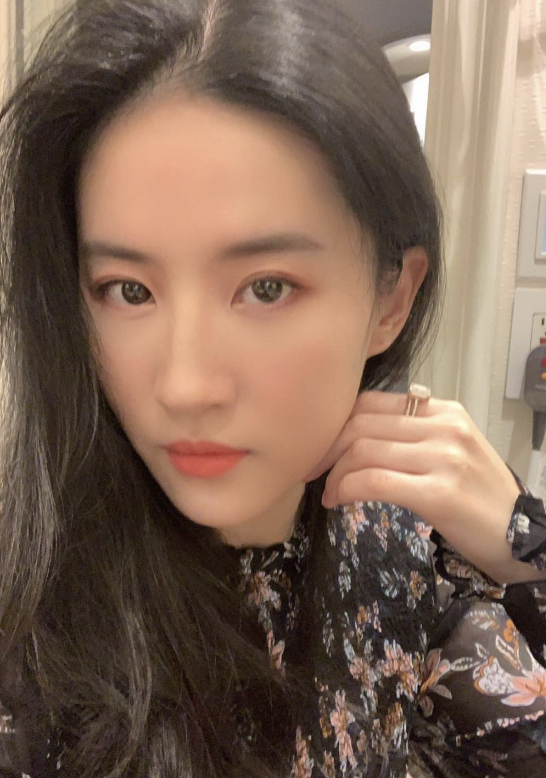 A Mei Shu Qi Liu Yifei Female Celebrities Dragged Into Wang Leehom